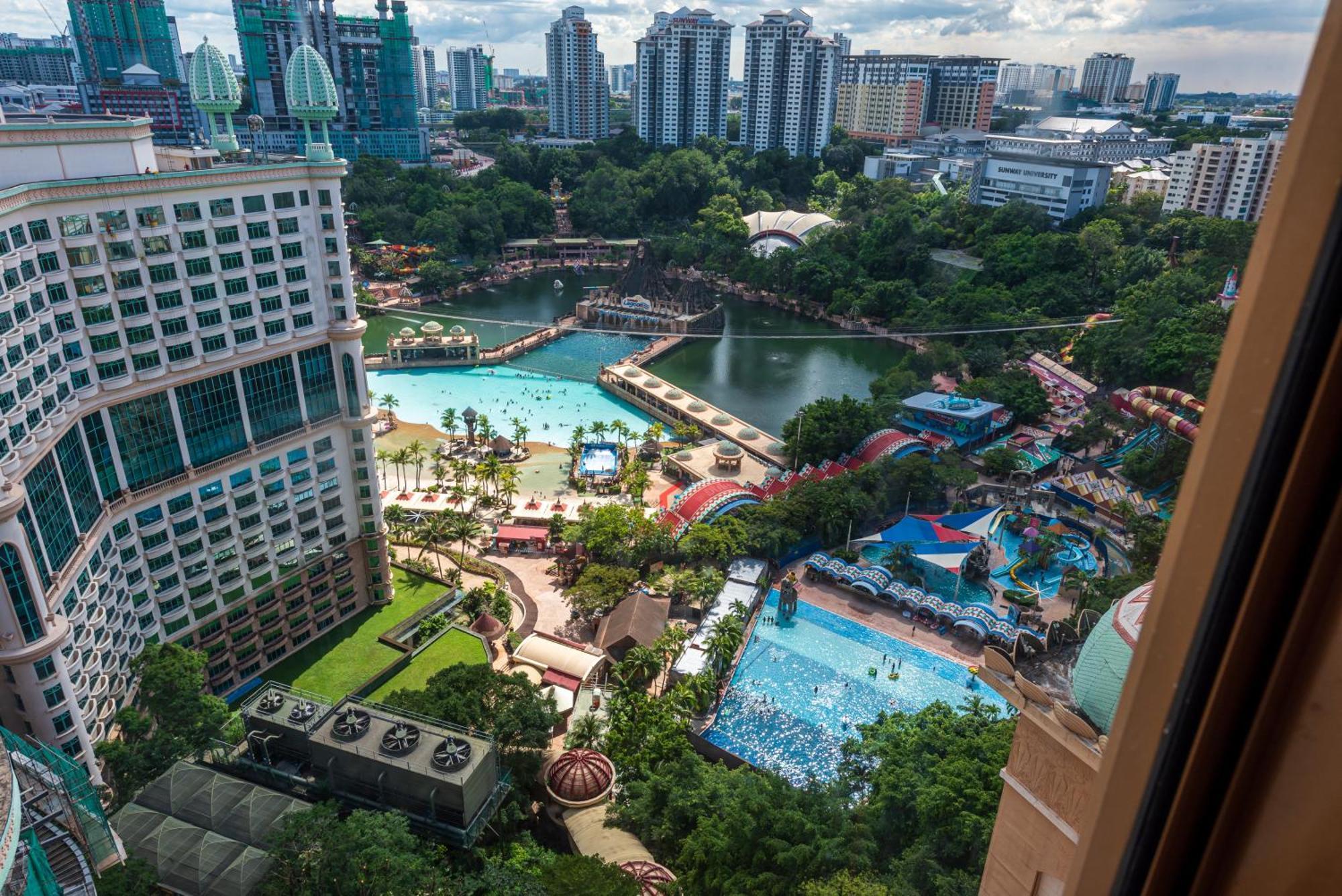 Lagoon View 6Pax Homestay At Sunway Resort Suites Petaling Dzsaja Kültér fotó